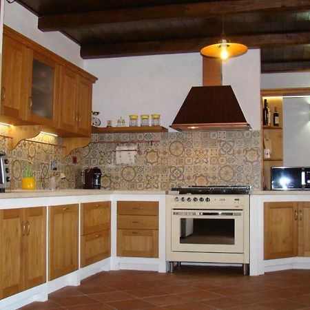Bella Casa Con Giardino A 10 Minuti Dal Mare Apartment Алиенту Екстериор снимка